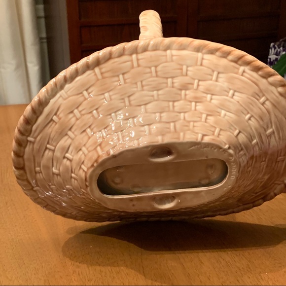 Atlantic Molds 1974 Ceramic Spring Basket - Picture 10 of 10